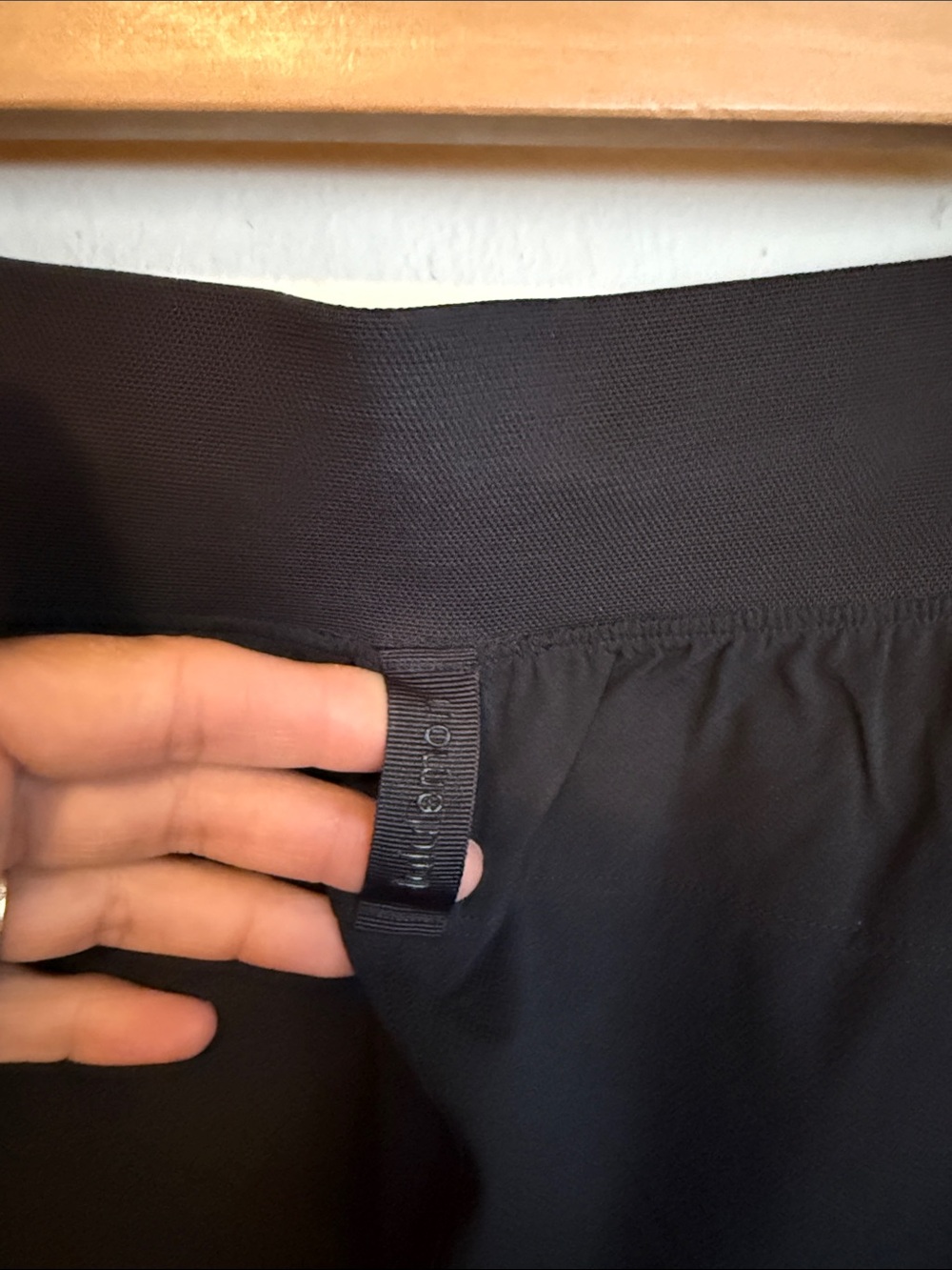 lululemon athletica Women’s License to Train High Rise Pant, Size 10 - Picture 3 of 4